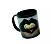 caneca preta e branca